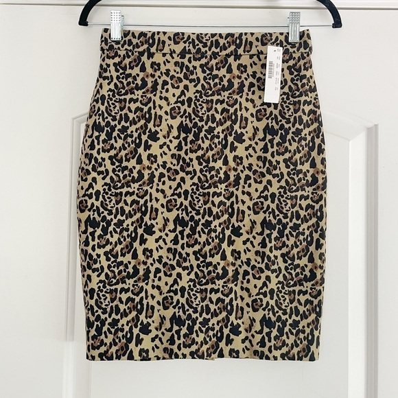 J. Crew Leopard Print Pencil Skirt - 00P - Picture 2 of 4